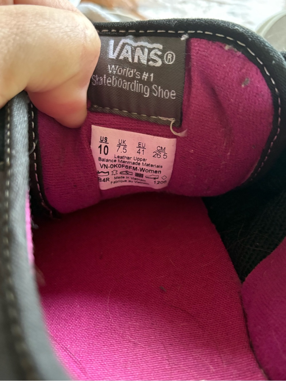 Vans - Picture 8 of 11